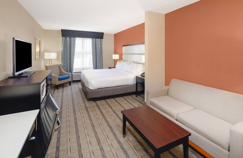 Gwinnett Place Hotel | Holiday Inn Express & Suites Atlanta NE - Duluth by IHG