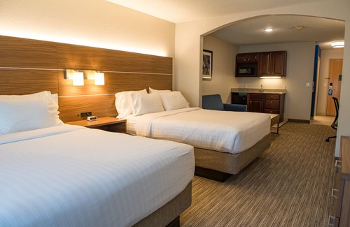 Elkhart Hotel | Holiday Inn Express & Suites Elkhart by IHG