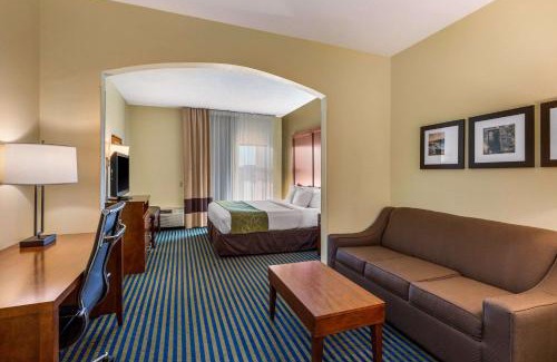 Leesburg Hotel | Holiday Inn Express & Suites Leesburg - Historic District by IHG