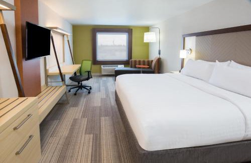 Pahrump Hotel | Holiday Inn Express & Suites Pahrump by IHG