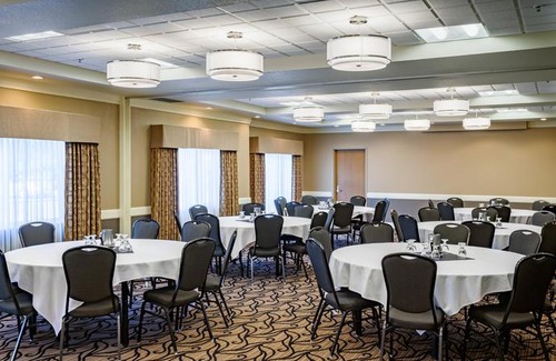 Pullman Hotel | Holiday Inn Express & Suites Pullman
