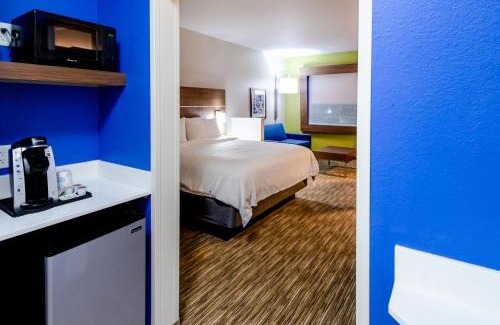 Taylor Hotel | Holiday Inn Express & Suites Taylor by IHG