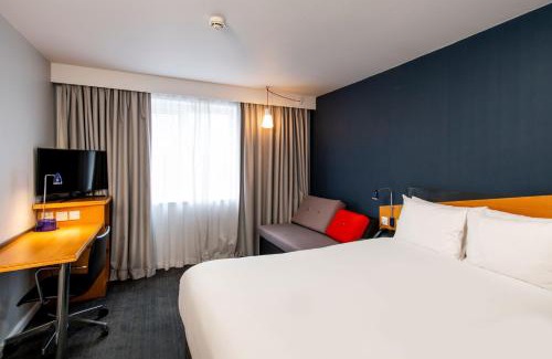 Lydiard Tregoze Hotel | Holiday Inn Express Swindon West by IHG