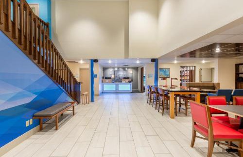 Vermilion Hotel | Holiday Inn Express Vermilion by IHG