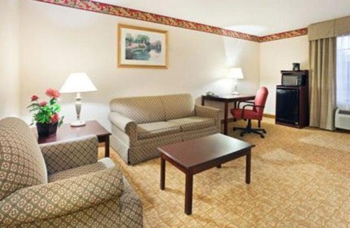 Winston - Salem Hotel | Holiday Inn Express Winston-Salem by IHG