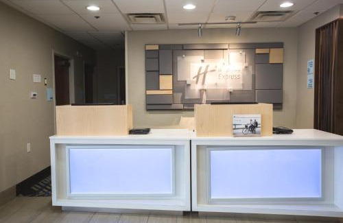 Wilmington Hotel | Holiday Inn Express Wilmington by IHG