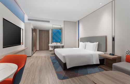 Weiyang Hotel | Holiday Inn Express Xi An North Station by IHG