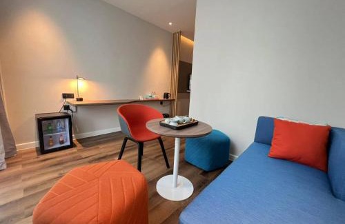 Jiangcheng District Hotel | Holiday Inn Express Yangjiang City Center by IHG