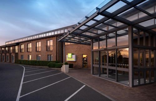 Brampton Hotel | Holiday Inn Huntingdon Racecourse by IHG
