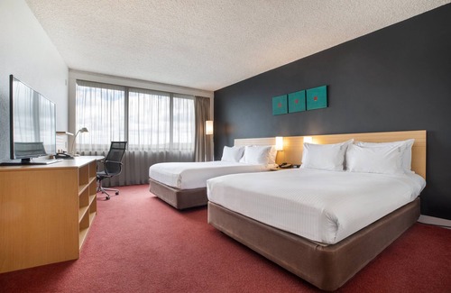 Melbourne Airport Hotel | Holiday Inn Melbourne Airport by IHG