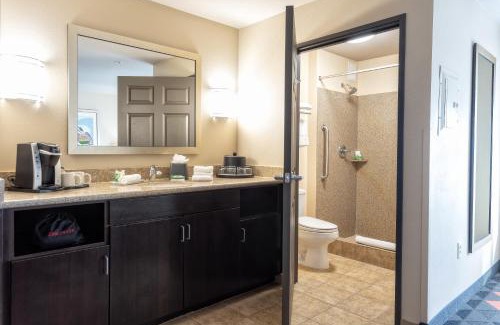 Oceanside Hotel | Holiday Inn Oceanside Marina Camp Pendleton by IHG