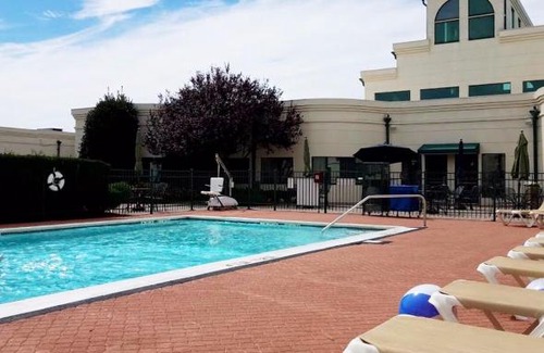Plainview Hotel | Holiday Inn Plainview-Long Island by IHG