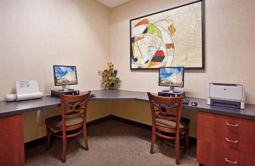 Fort Wayne Hotel | Holiday Inn Purdue - Fort Wayne by IHG