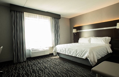 Joliet Hotel | Holiday Inn & Suites - Joliet Southwest by IHG