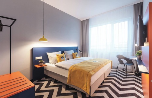 Feuerbach-Ost Hotel | Holiday Inn - the niu, Form Stuttgart Feuerbach by IHG
