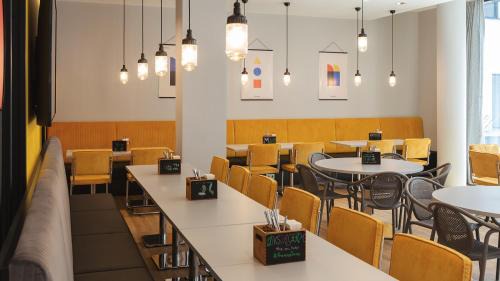 Feuerbach-Ost Hotel | Holiday Inn - the niu, Form Stuttgart Feuerbach by IHG