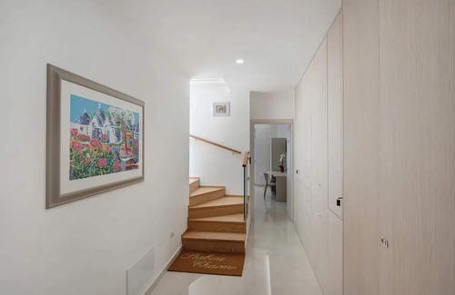 Castellammare di Stabia House | Holiday Home 'Stabiae Charm' with Balcony, Wi-Fi and Air Conditioning