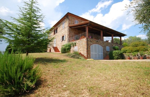 Pievasciata House | Holiday home with private pool, WiFi, private garden, Chianti Classico, Siena