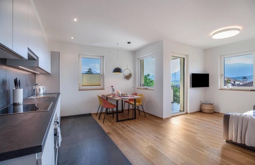 St. Michael/San Michele Apartment | Holiday Apartment 'Meine Bleibe - Terra' with Mountain View, Garden & Wi-Fi