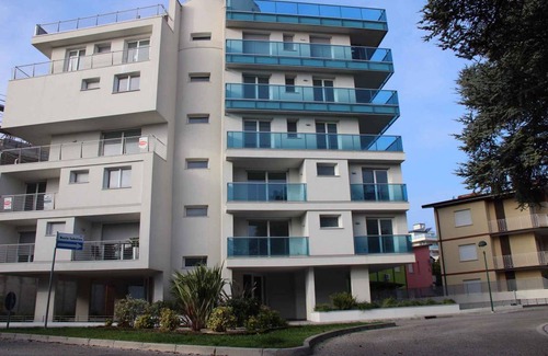 Lignano Sabbiadoro Apartment | Holiday apartment just 250 meters from the beach with dishwasher