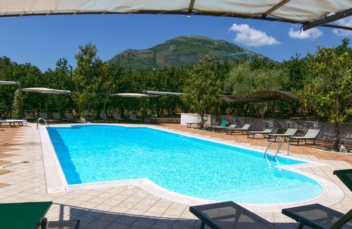 San Cipriano Picentino House | Holiday Home in San Cipriano with Pool