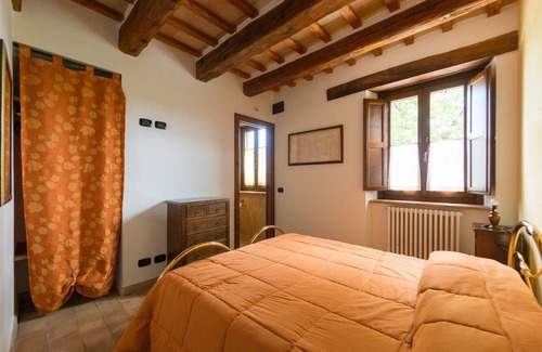 SantʼAngelo in Pontano House | Holiday house Sant'Angelo in Pontano for 1 - 18 persons with 8 bedrooms - Holiday home