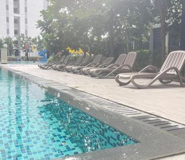 Sepang Apartment | Holiday like a King and Queen Close to KLIA2 FREE GIFT