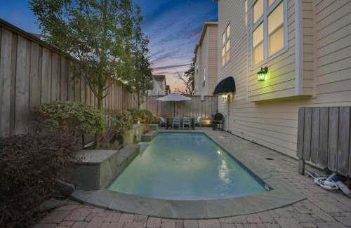 Shady Acres House | Holiday Luxurious 6BR 3,5BA Wifi And Pool