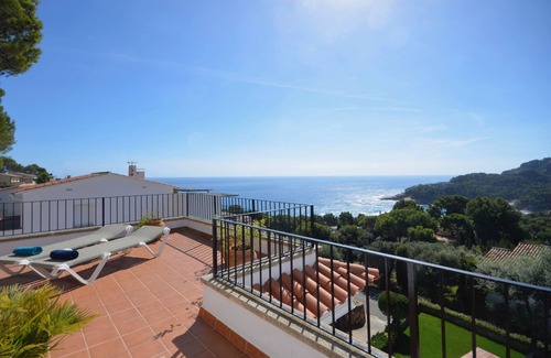 Aiguablava Apartment | Holiday rental apartment with swimming pool in Begur, Aiguablava