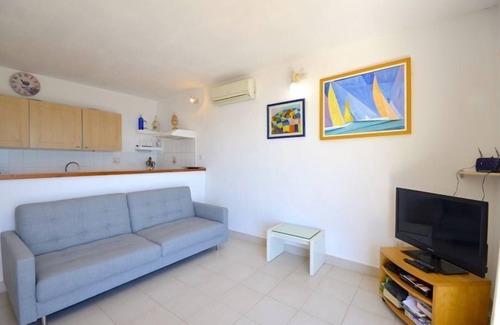 Aiguablava Apartment | Holiday rental apartment with swimming pool in Begur, Sa Tuna