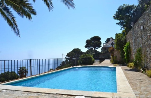 Aiguablava Apartment | Holiday rental apartment with swimming pool in Begur, Sa Tuna