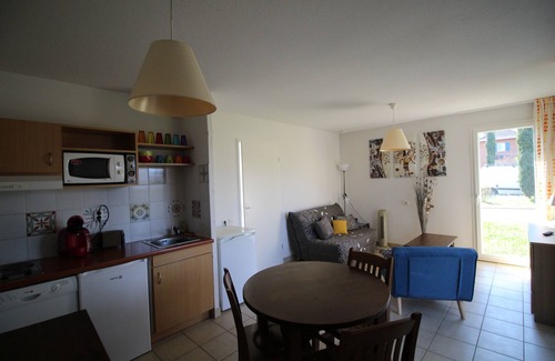 Prayssac Apartment | Holiday rentals with pool and wifi