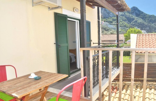 Agios Gordios Apartment | Holiday Studio Apartments Yannis on Agios Gordios beach in Corfu