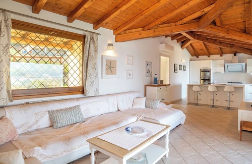 Golfo Aranci Villa | Holiday Villa Basmah with Sea View, Pool, Wi-Fi & A/C