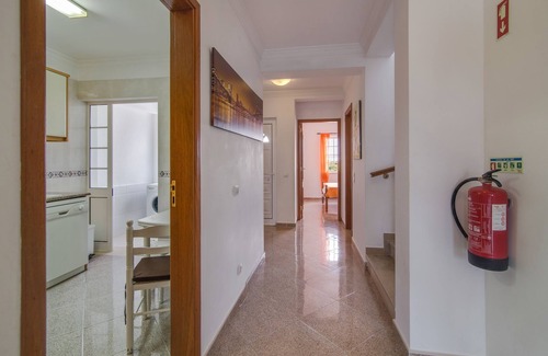 Vale de Carro Villa | Holiday Villa "Villa Sunshine" with Pool, Garden, Terrace, Mountain View and Wi-Fi