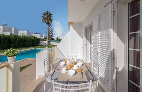 Vale de Carro Villa | Holiday Villa "Villa Sunshine" with Pool, Garden, Terrace, Mountain View and Wi-Fi