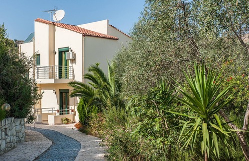 Exopoli Villa | Holiday Villa with pool in Georgioupoli, Chania