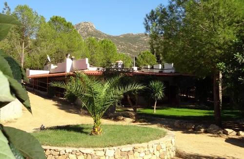 Villaggio delle Mimose Villa | Holidayhouse surrounded by nature. Vast garden, private pool, wifi, beach at 4km