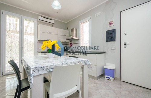 Gorgo Lungo Villa | Holidays in Villa with direct access to the beach, sleeps 6 in bright colors