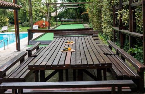 Cappella De' Picenardi House | Holidays with swimming pool in a former country school from 1885