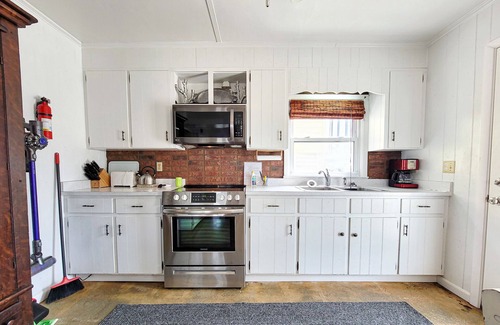 Topsail Beach House | Holler – Cozy Stays & Beachy Days