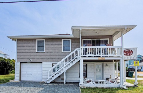 Topsail Beach House | Holler – Cozy Stays & Beachy Days