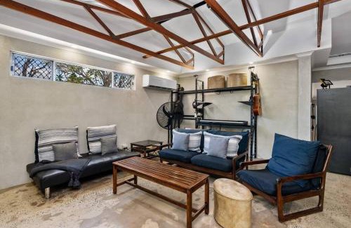 Holloways Beach House | Holloways Beach Haven 4BR - Pool, 300 mtrs to beach