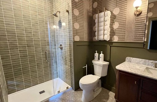 Downtown Louisville Apartment | Hollyhock Suite 505: 2 beds/1 bath