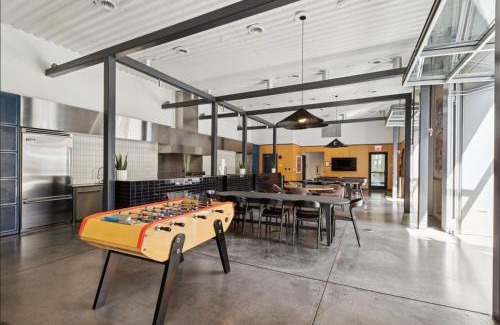 Hollywood Apartment | Hollywood Lofts Apt Haven at Arrive with FREE PARKING