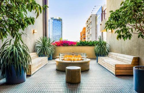 Hollywood Apartment | Hollywood Lofts Apt Haven at Arrive with FREE PARKING