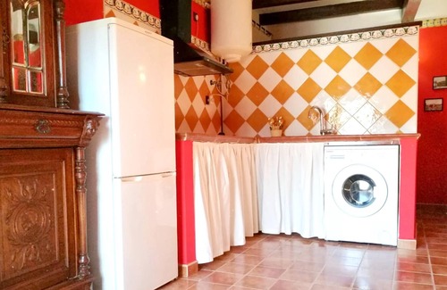 San Martin de Valdeiglesias Apartment | Homerez - Appartement for 5 ppl. with terrace at San Martín de Valdeiglesias