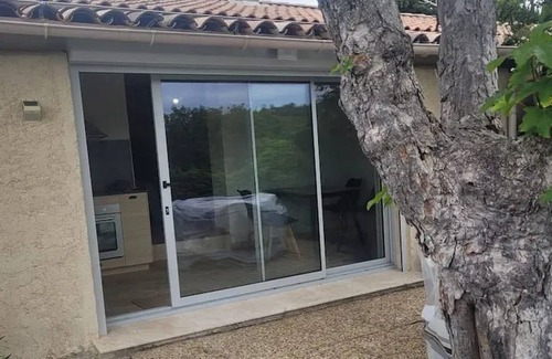 Saint-Michel-l'Observatoire House | Homerez - House in Saint-Michel-l'Observatoire
