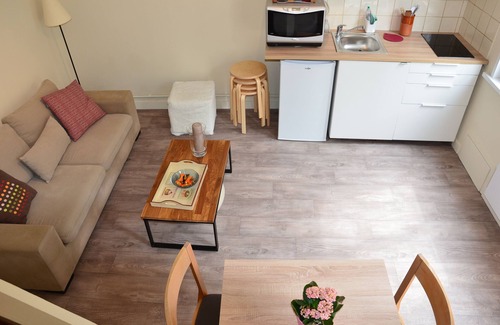 Vauban - Wazemmes House | Home (2 bedrooms) in a private courtyard, Lille Cormontaigne