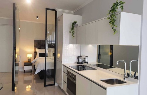 Greater Johannesburg Metropolitan Area Apartment | Home-Away @Ellipse Waterfall, Midrand